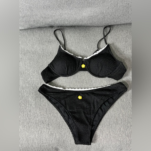 NWOT women’s bikini - Picture 1 of 4
